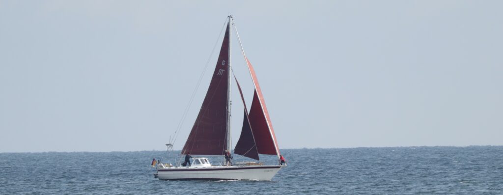 SY Colette unter drei Segeln 